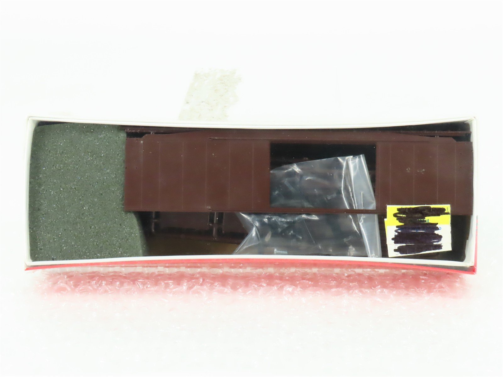HO Scale InterMountain Kit 40698 Undecorated 50' Double Door Box Car - Sealed
