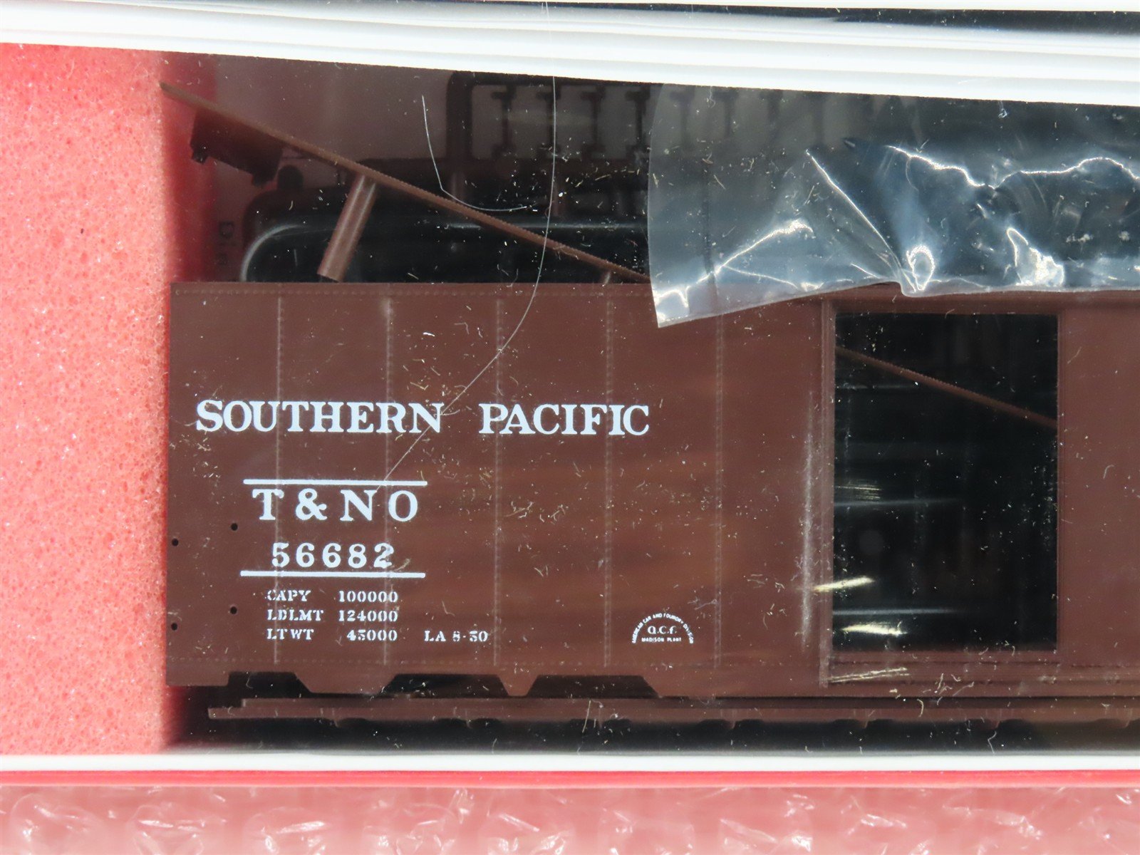 HO InterMountain Kit 41014-05 T&NO SP Southern Pacific 40' Box Car #56682 Sealed