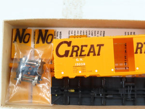 HO Scale C&BT Shops Kit 4501 GN Great Northern Single Door Box Car #19038