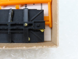 HO Scale C&BT Shops Kit 4501 GN Great Northern Single Door Box Car #19038