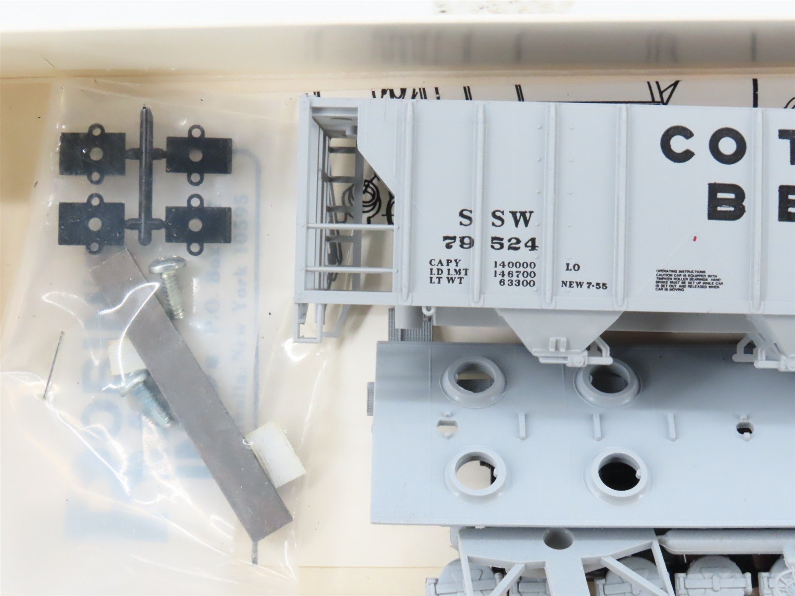 HO Robin's Rails Bev-Bel Kit 9995-2 SSW Cotton Belt 3-Bay Covered Hopper #79524