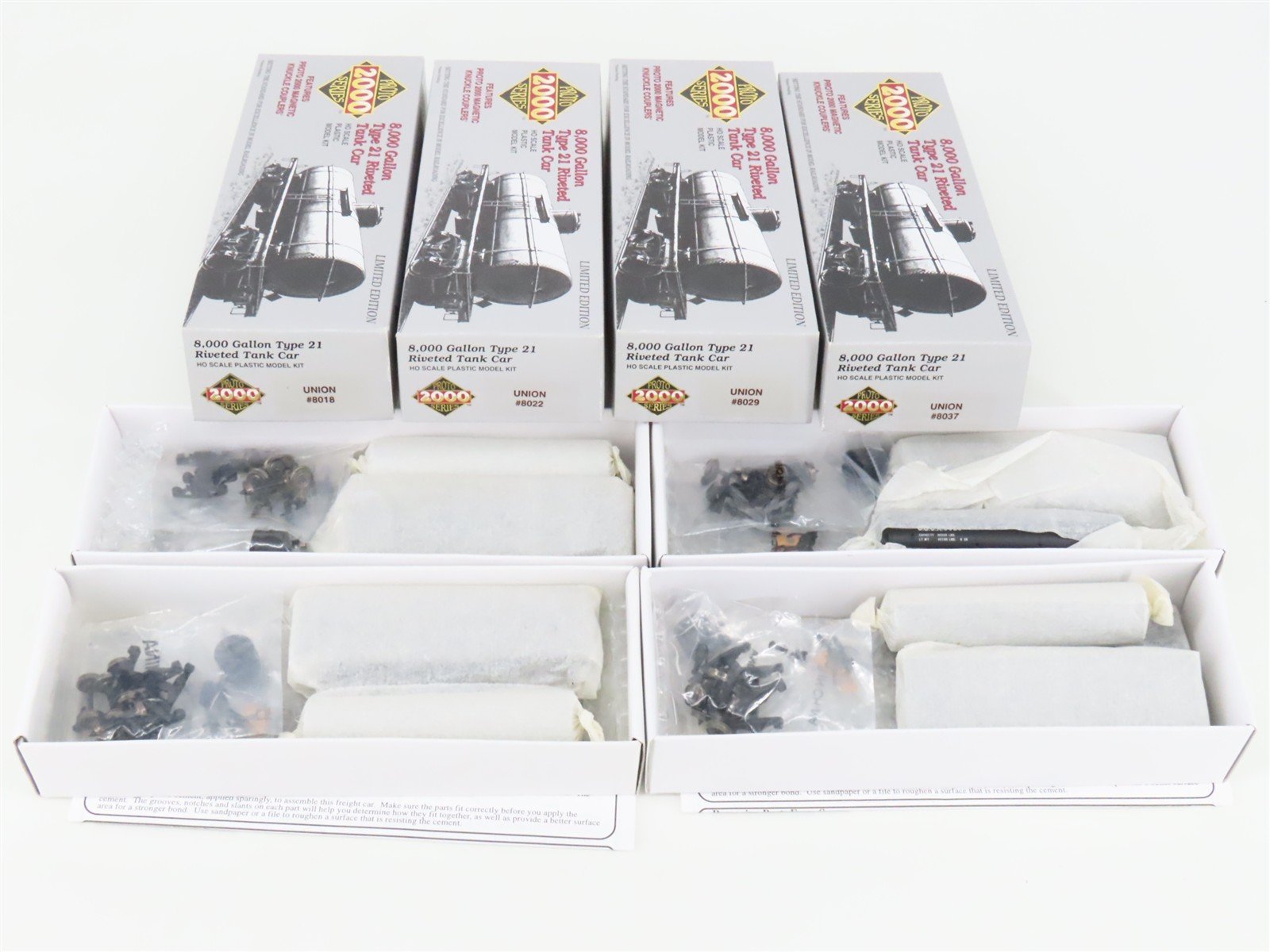 HO Scale PROTO 2000 Kit 21287 UOCX Union Oil Co. Single Dome Tank Car 4-Pack