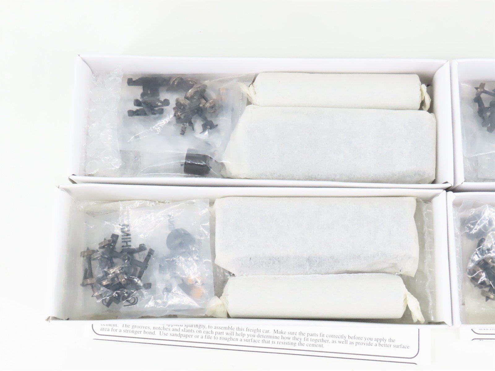 HO Scale PROTO 2000 Kit 21287 UOCX Union Oil Co. Single Dome Tank Car 4-Pack