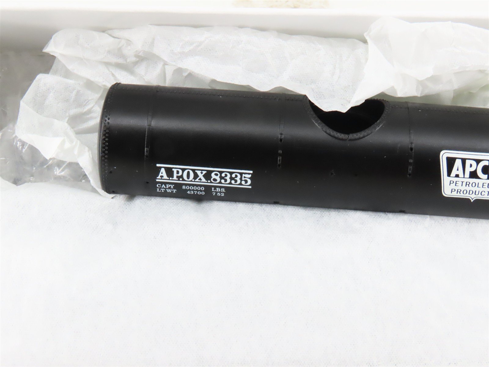 HO Scale PROTO 2000 Kit APOX APCO Petroleum Products Single Dome Tank Car #8335