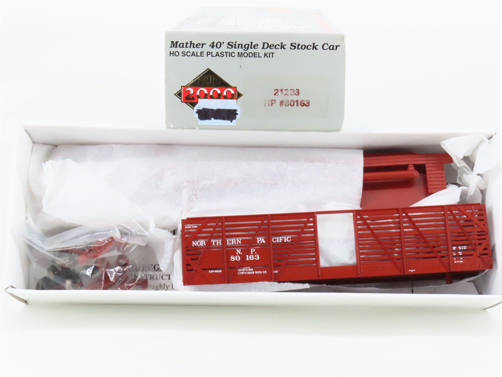 HO PROTO 2000 Kit 21203 NP Northern Pacific 40' Single Deck Stock Car #80163