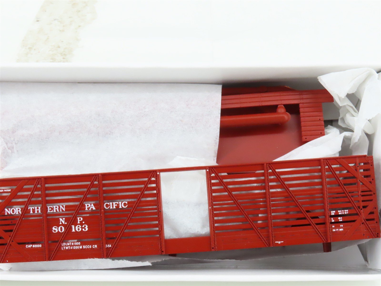 HO PROTO 2000 Kit 21203 NP Northern Pacific 40' Single Deck Stock Car #80163