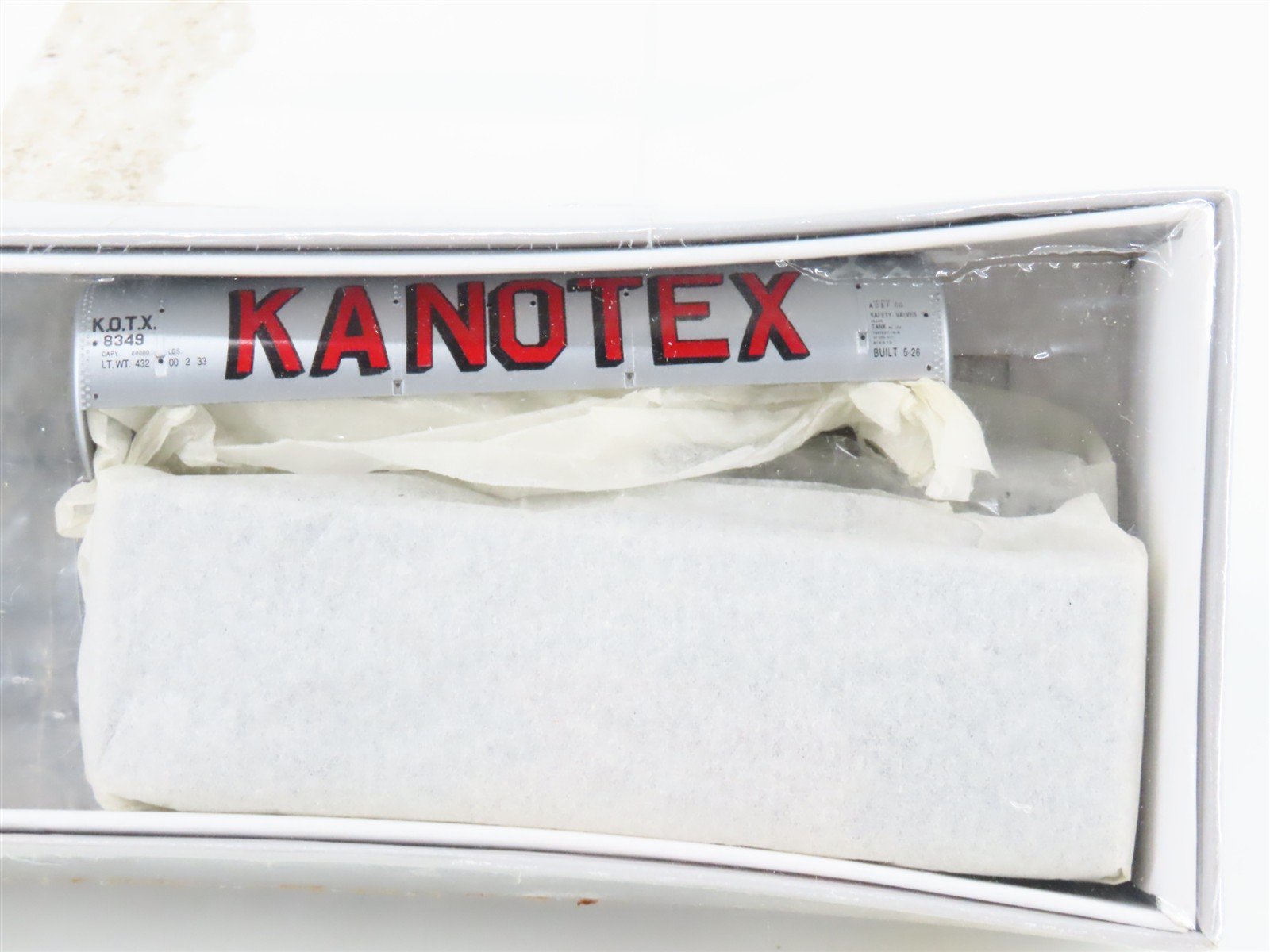 HO PROTO 2000 Kit KOTX Kanotex 8,000 Gallon Single Dome Tank Car #8349 - Sealed