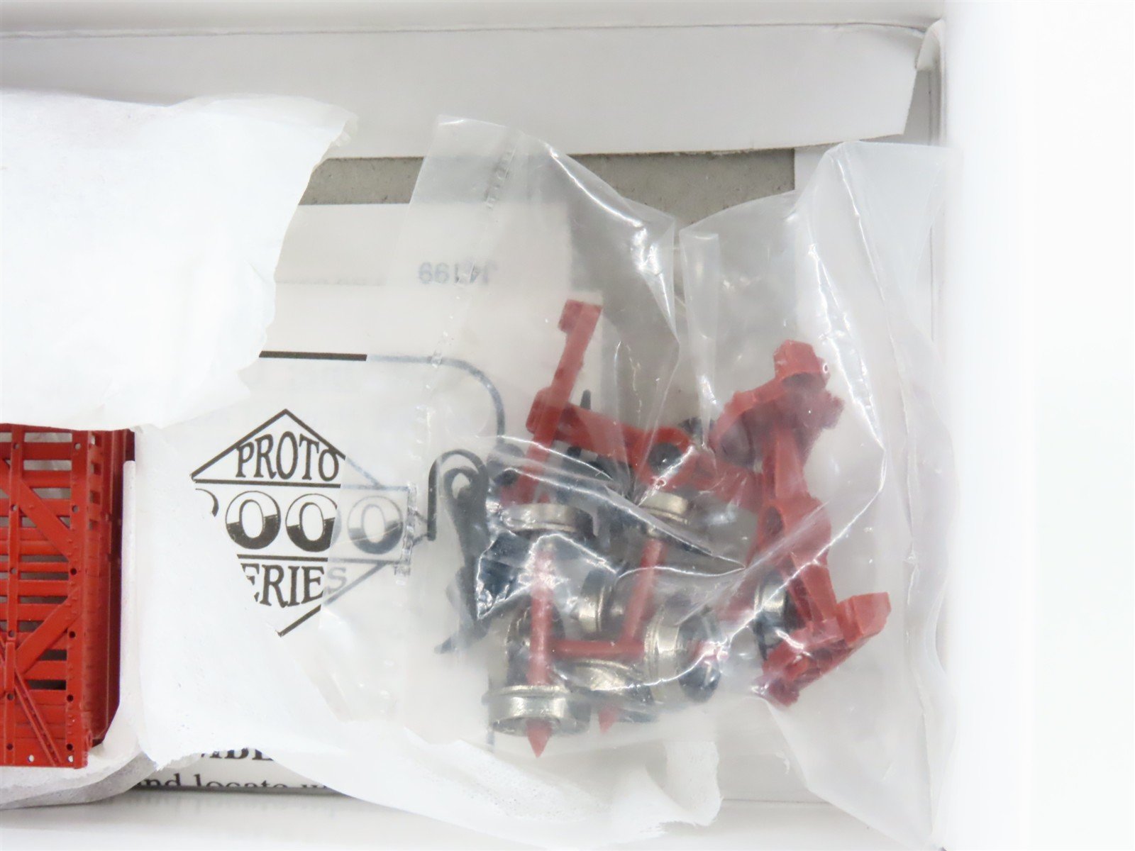 HO Scale PROTO 2000 Kit 21207 GN Great Northern 40' Single Deck Stock Car #55034