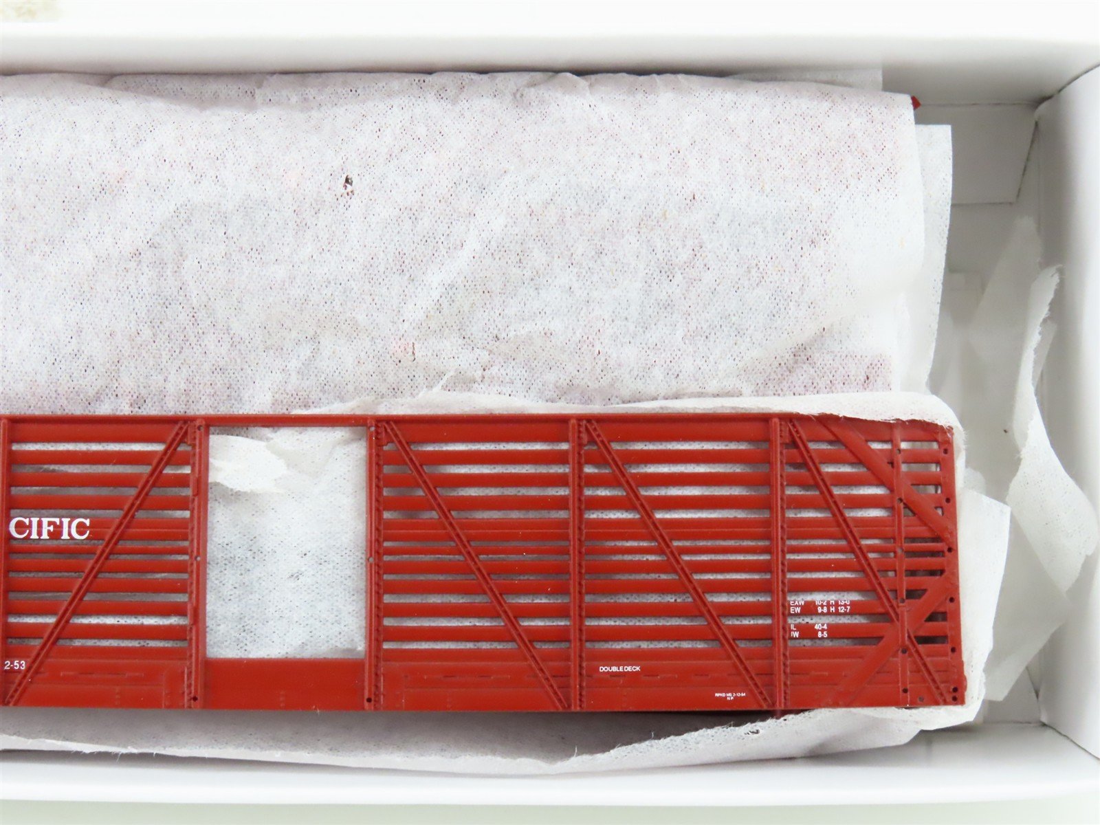 HO Scale PROTO 2000 Kit NP Northern Pacific 40' Double Deck Stock Car #80077