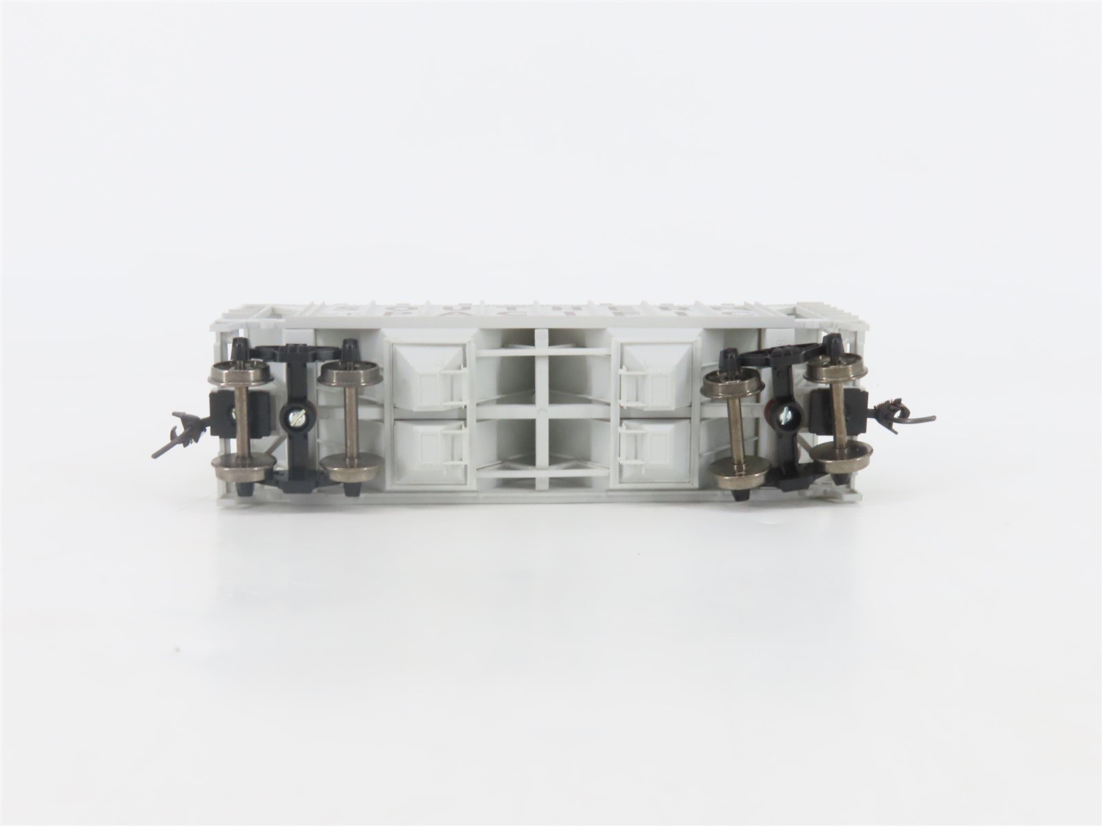 HO Scale Bowser 56136 SP Southern Pacific 2-Bay Covered Hopper #400084 -Upgraded