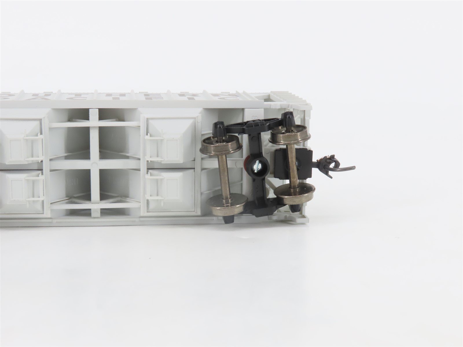 HO Scale Bowser 56136 SP Southern Pacific 2-Bay Covered Hopper #400084 -Upgraded