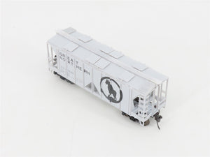 HO Scale Bowser 55680 GN Great Northern 2-Bay Covered Hopper #71145 - Upgraded