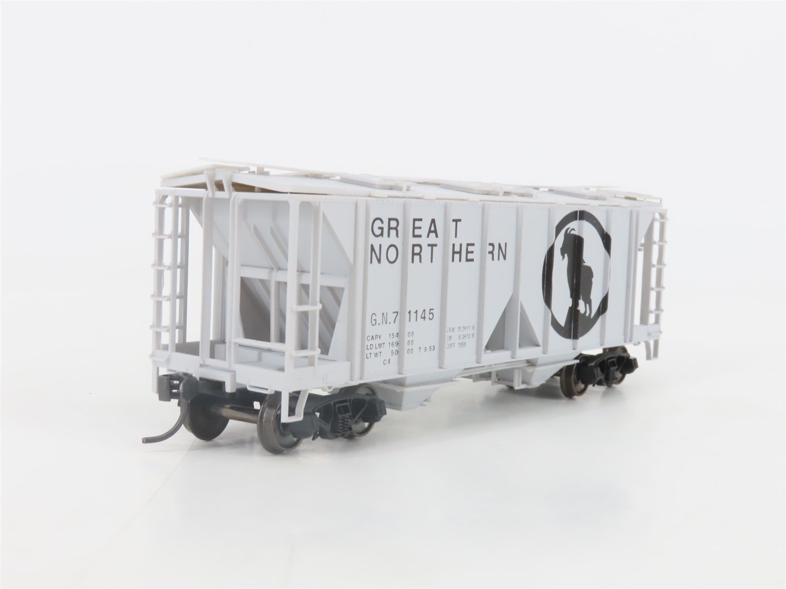 HO Scale Bowser 55680 GN Great Northern 2-Bay Covered Hopper #71145 - Upgraded