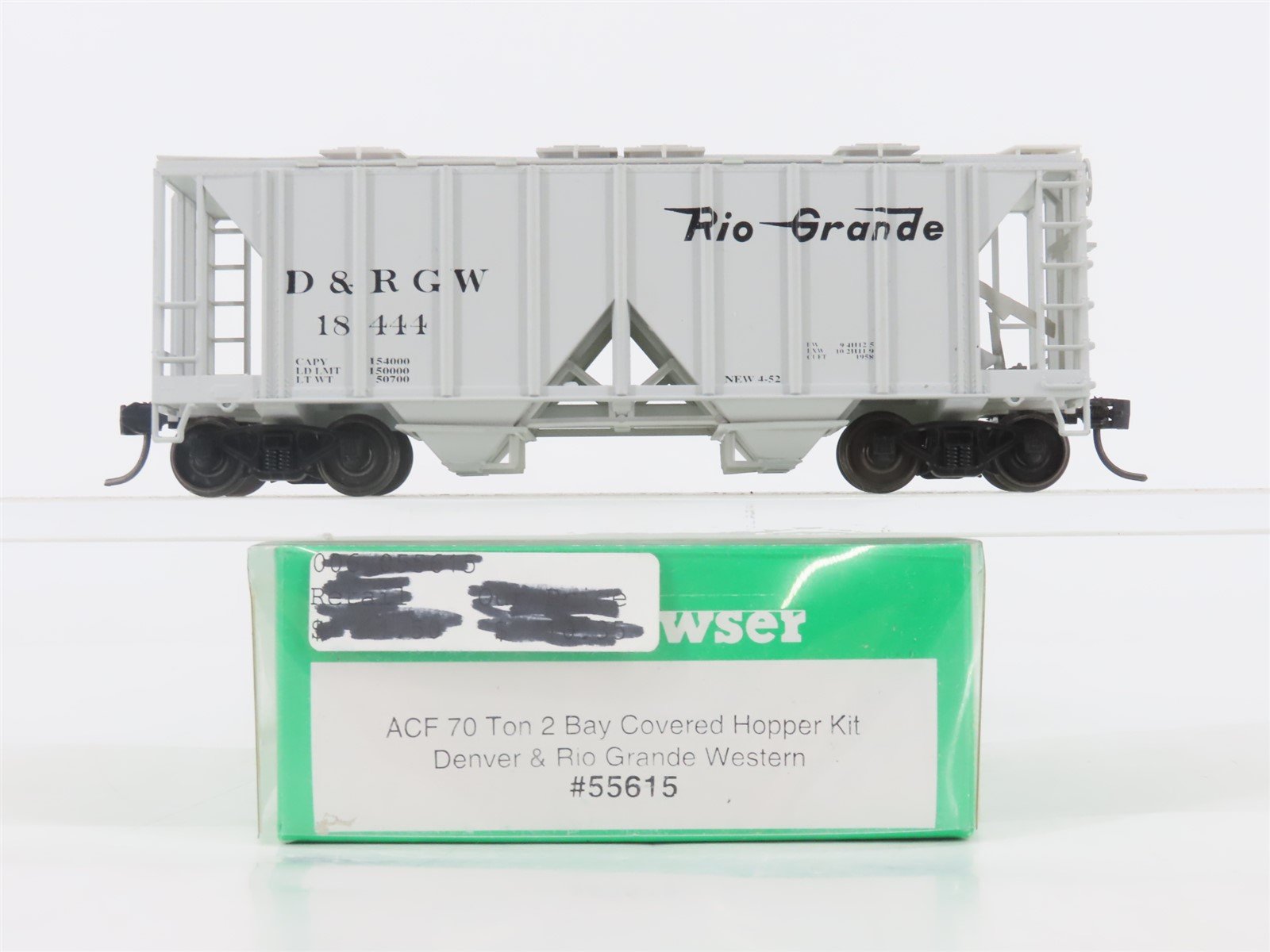 HO Scale Bowser 55615 D&RGW Rio Grande 2-Bay Covered Hopper #18444 -Upgraded