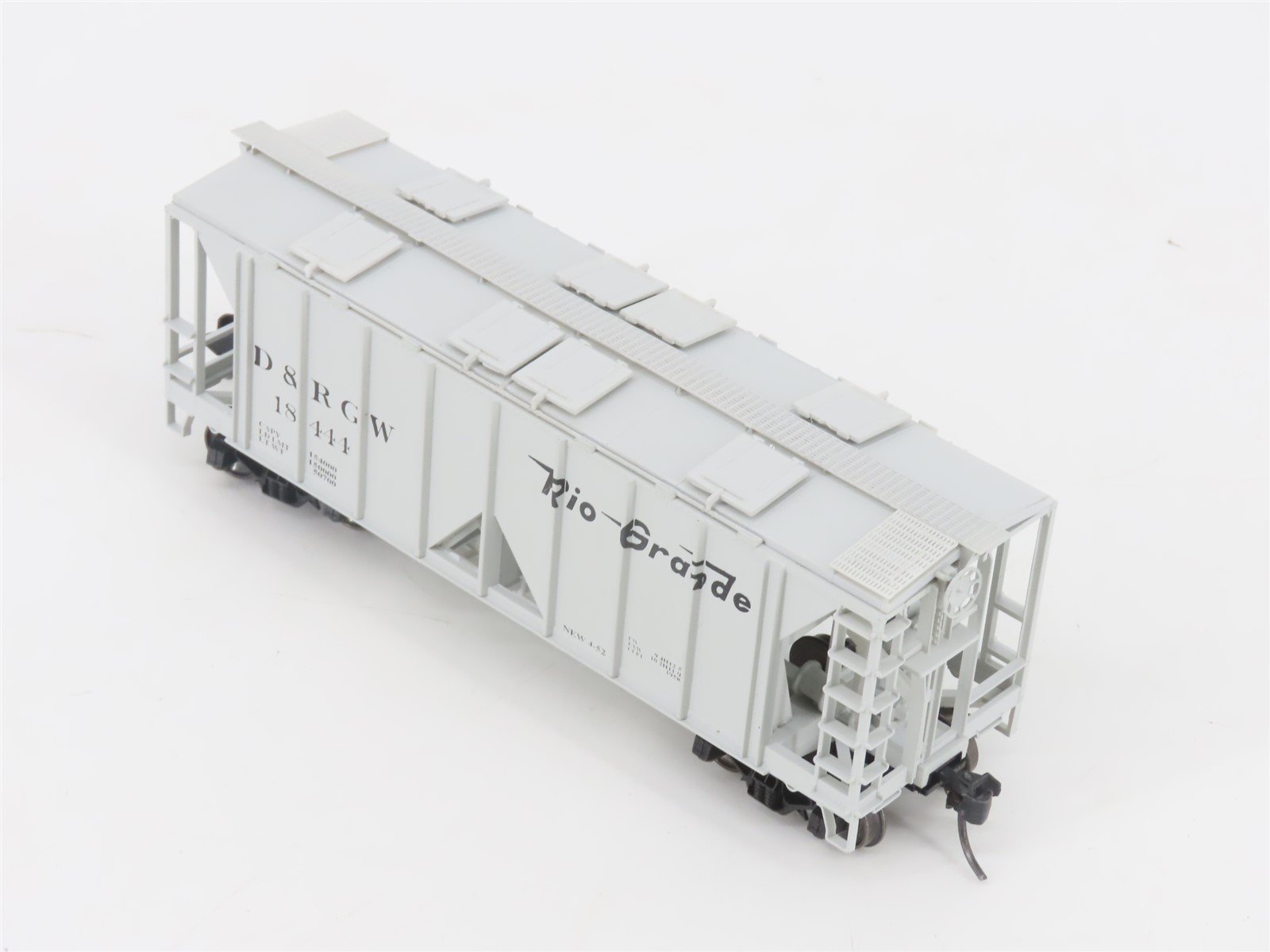HO Scale Bowser 55615 D&RGW Rio Grande 2-Bay Covered Hopper #18444 -Upgraded