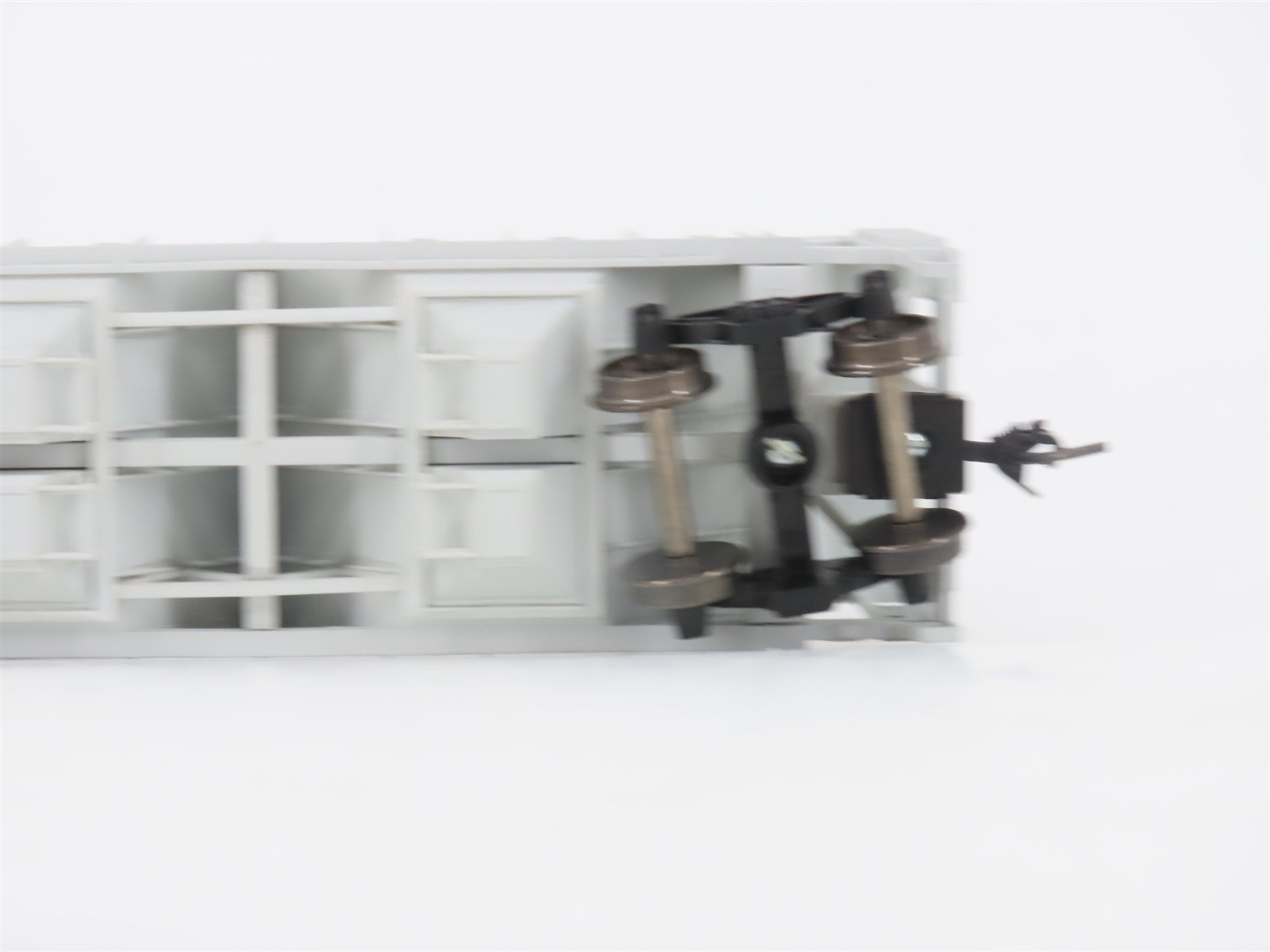 HO Scale Bowser 55615 D&RGW Rio Grande 2-Bay Covered Hopper #18444 -Upgraded