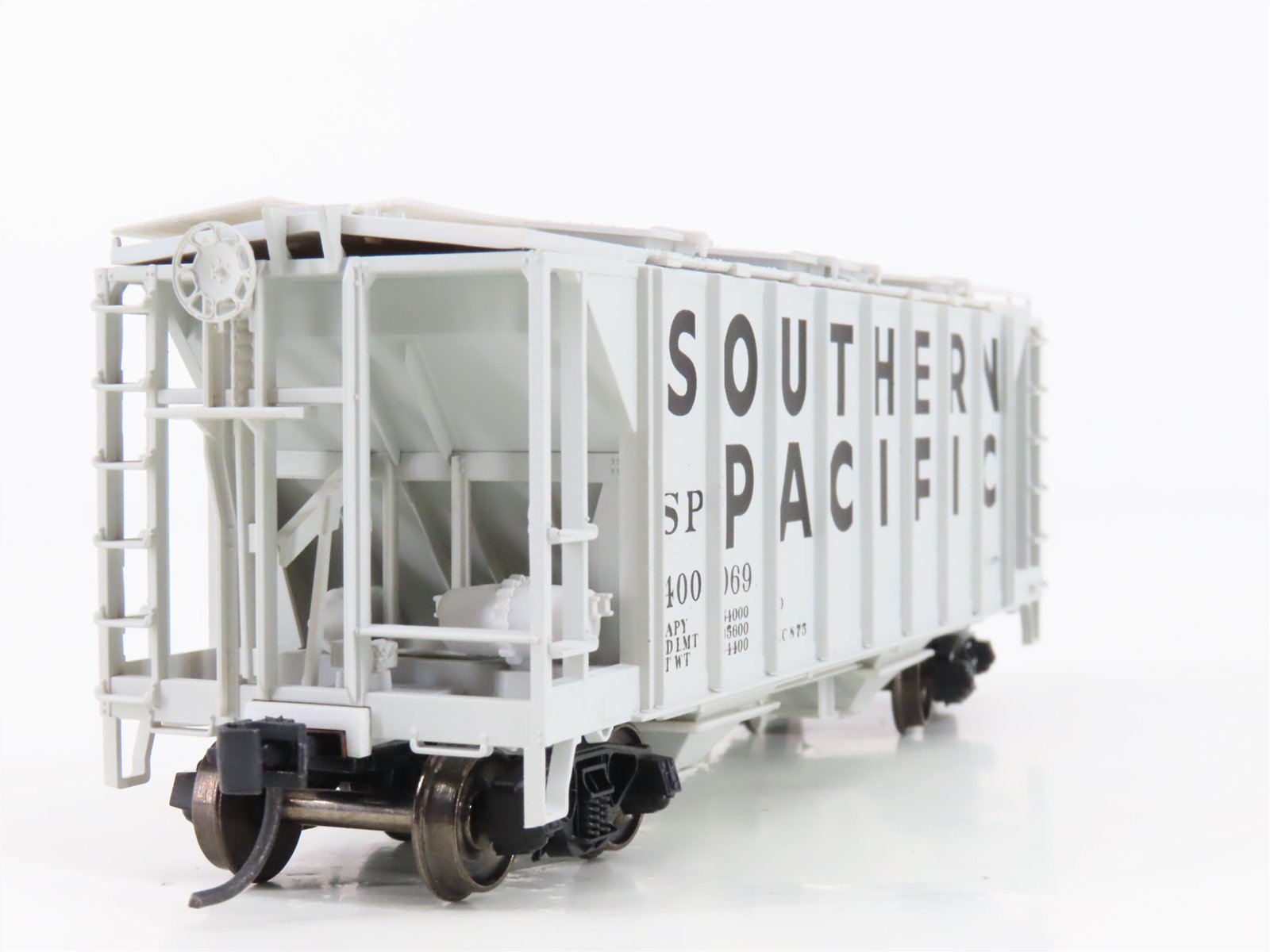 HO Scale Bowser 56136 SP Southern Pacific 2-Bay Covered Hopper #400069 -Upgraded