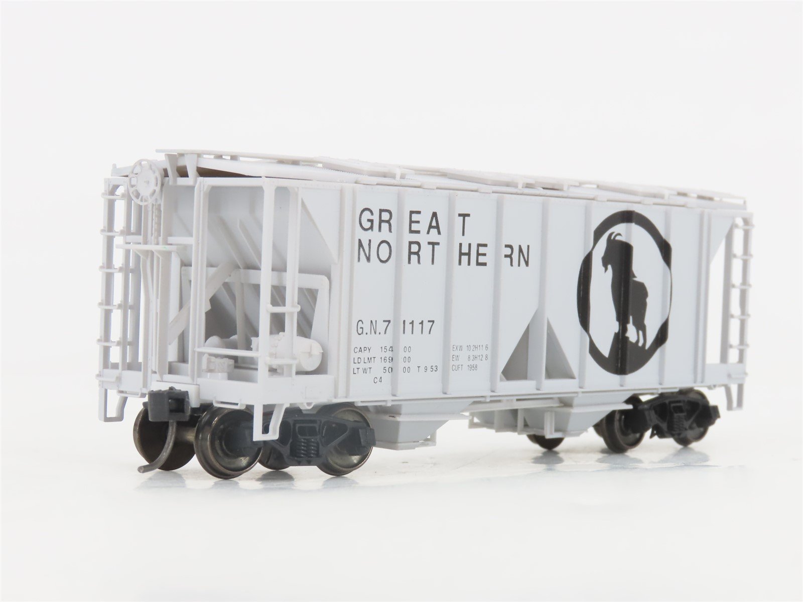 HO Scale Bowser 55680 GN Great Northern 2-Bay Covered Hopper #71117 -Upgraded