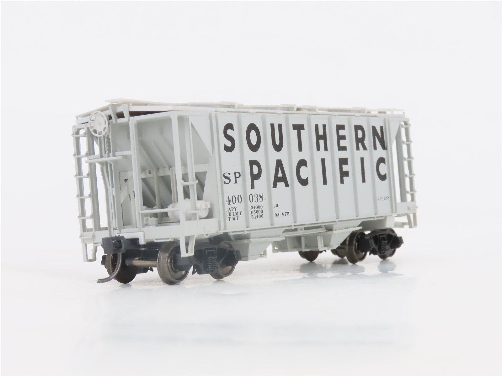 HO Scale Bowser 56136 SP Southern Pacific 2-Bay Covered Hopper #400038 -Upgraded