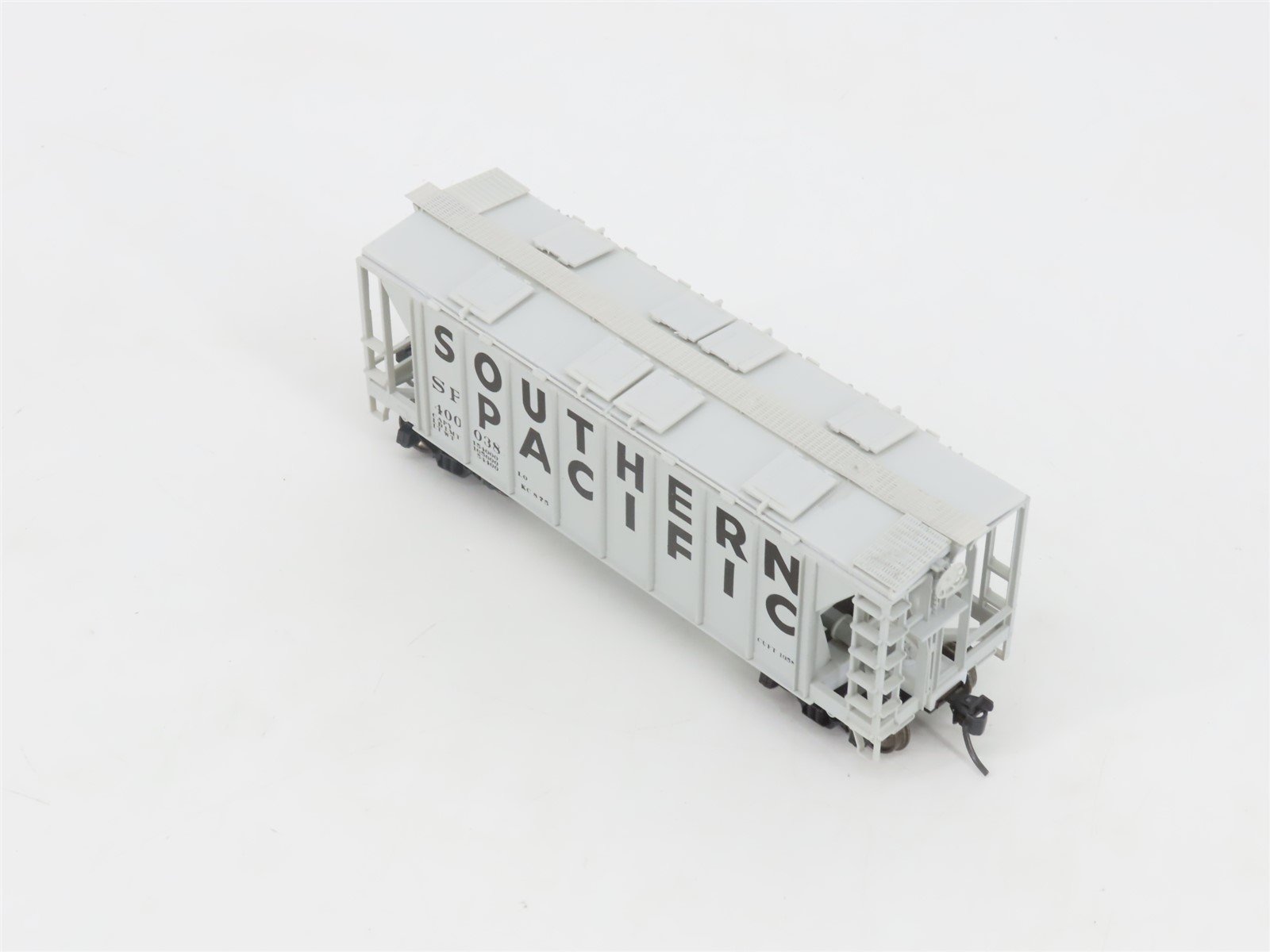 HO Scale Bowser 56136 SP Southern Pacific 2-Bay Covered Hopper #400038 -Upgraded