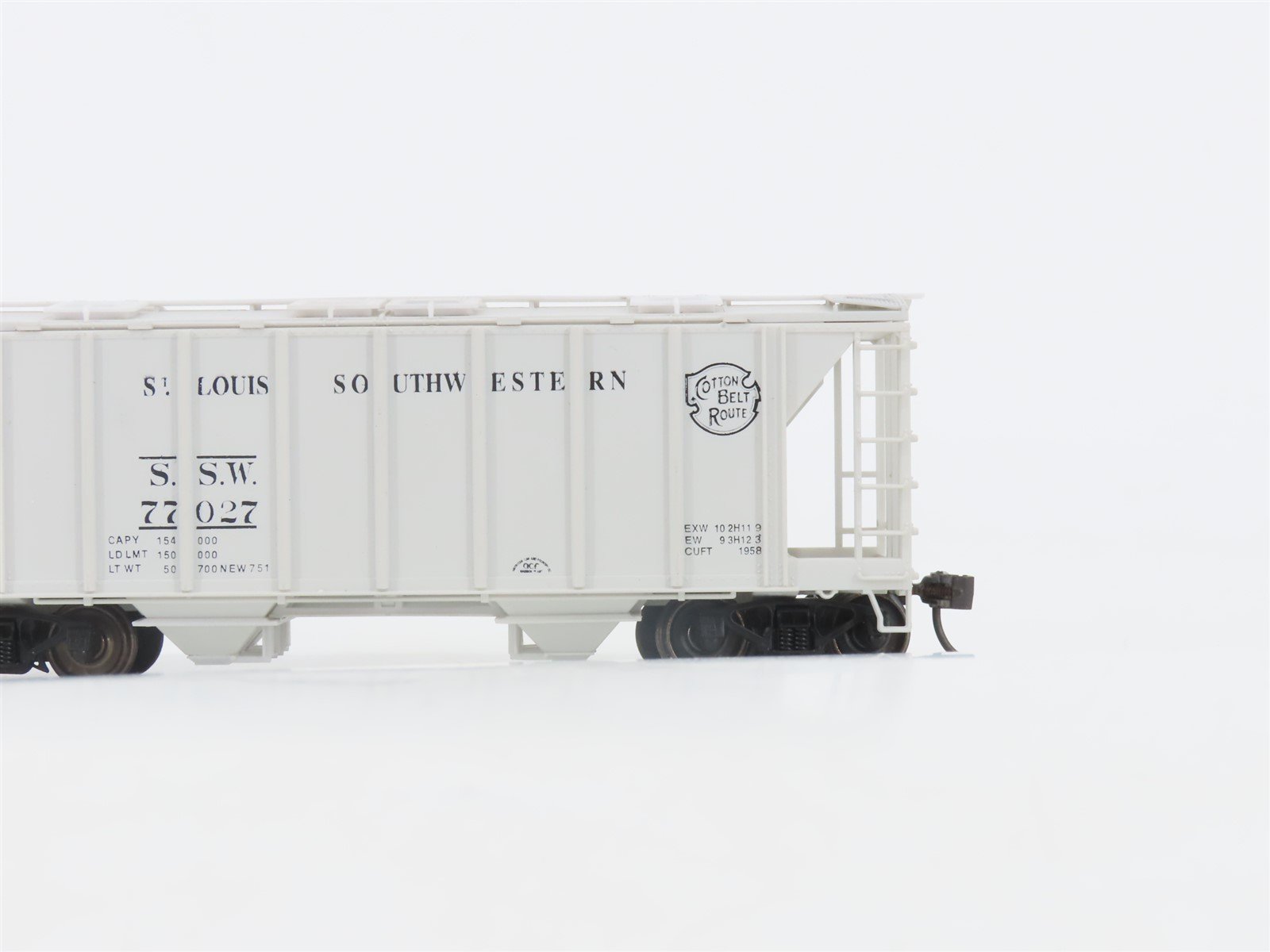 HO Scale Bowser 56110 SSW Cotton Belt 2-Bay Covered Hopper #77027 -Upgraded