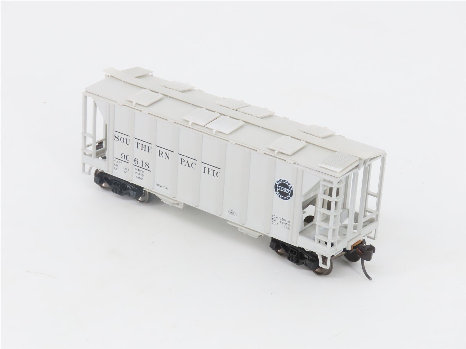 HO Scale Bowser 56109 SP Southern Pacific 2-Bay Covered Hopper #90618 -Upgraded