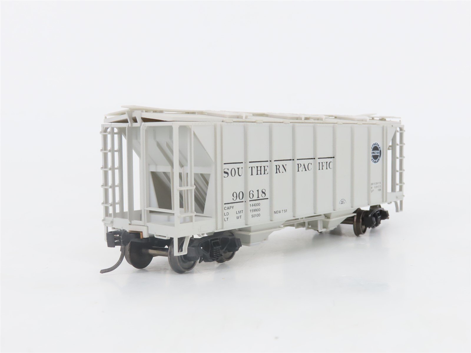 HO Scale Bowser 56109 SP Southern Pacific 2-Bay Covered Hopper #90618 -Upgraded
