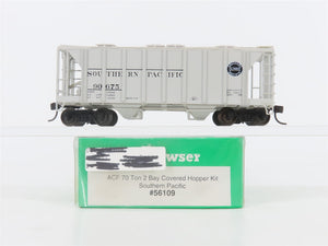 HO Scale Bowser 56109 SP Southern Pacific 2-Bay Covered Hopper #90675 -Upgraded