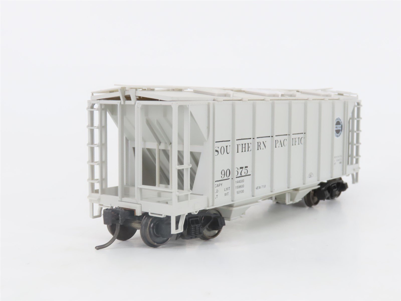 HO Scale Bowser 56109 SP Southern Pacific 2-Bay Covered Hopper #90675 -Upgraded