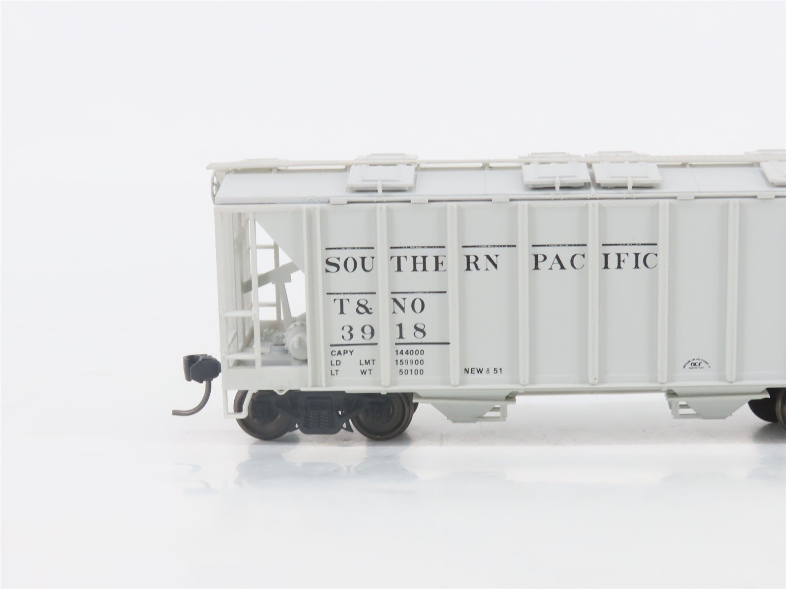 HO Bowser 56125 T&NO SP Southern Pacific 2-Bay Covered Hopper #3918 -Upgraded
