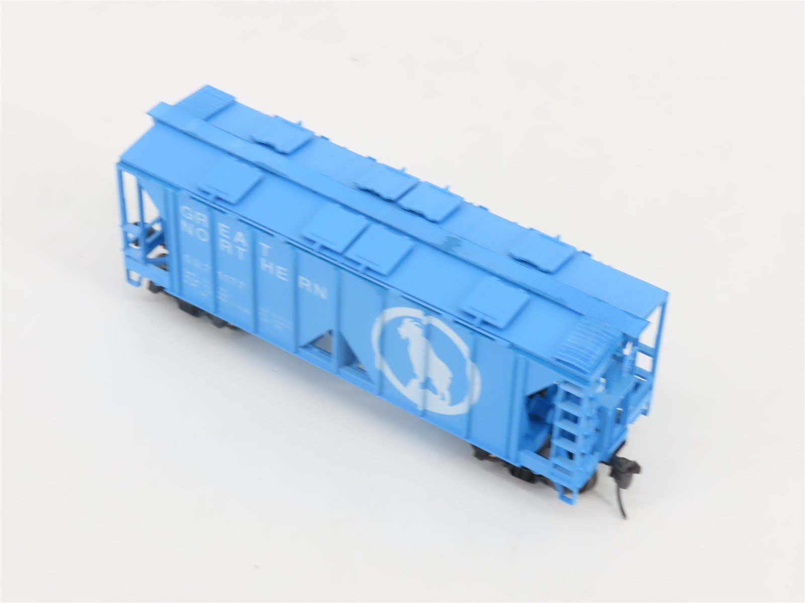 HO Scale Bowser 55679 GN Great Northern 2-Bay Covered Hopper #71177 -Upgraded