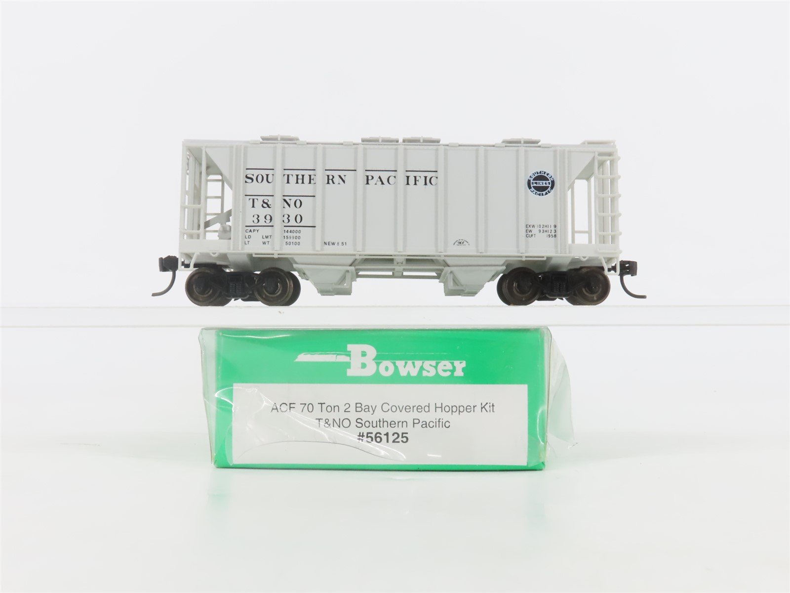 HO Bowser 56125 T&NO SP Southern Pacific 2-Bay Covered Hopper #3930 - Upgraded