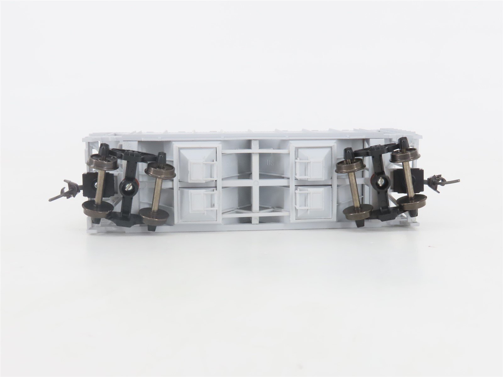 HO Scale Bowser 55800 SP Southern Pacific 2-Bay Covered Hopper #165058 -Upgraded