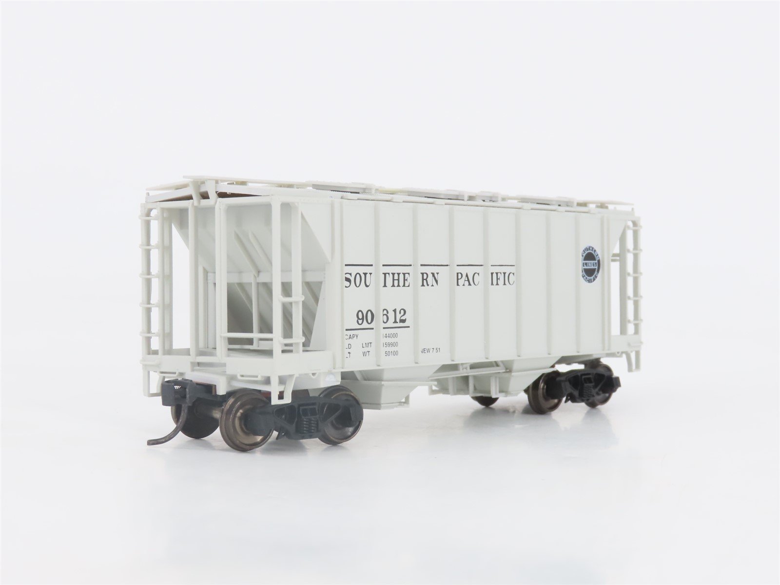 HO Scale Bowser 56109 SP Southern Pacific 2-Bay Covered Hopper #90612 -Upgraded