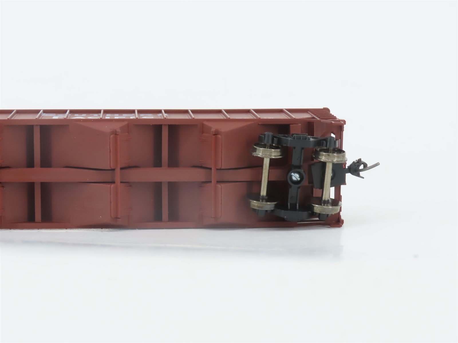 HO Scale Bowser 55111 SP Southern Pacific 45' 3-Bay Hopper #481045 - Upgraded