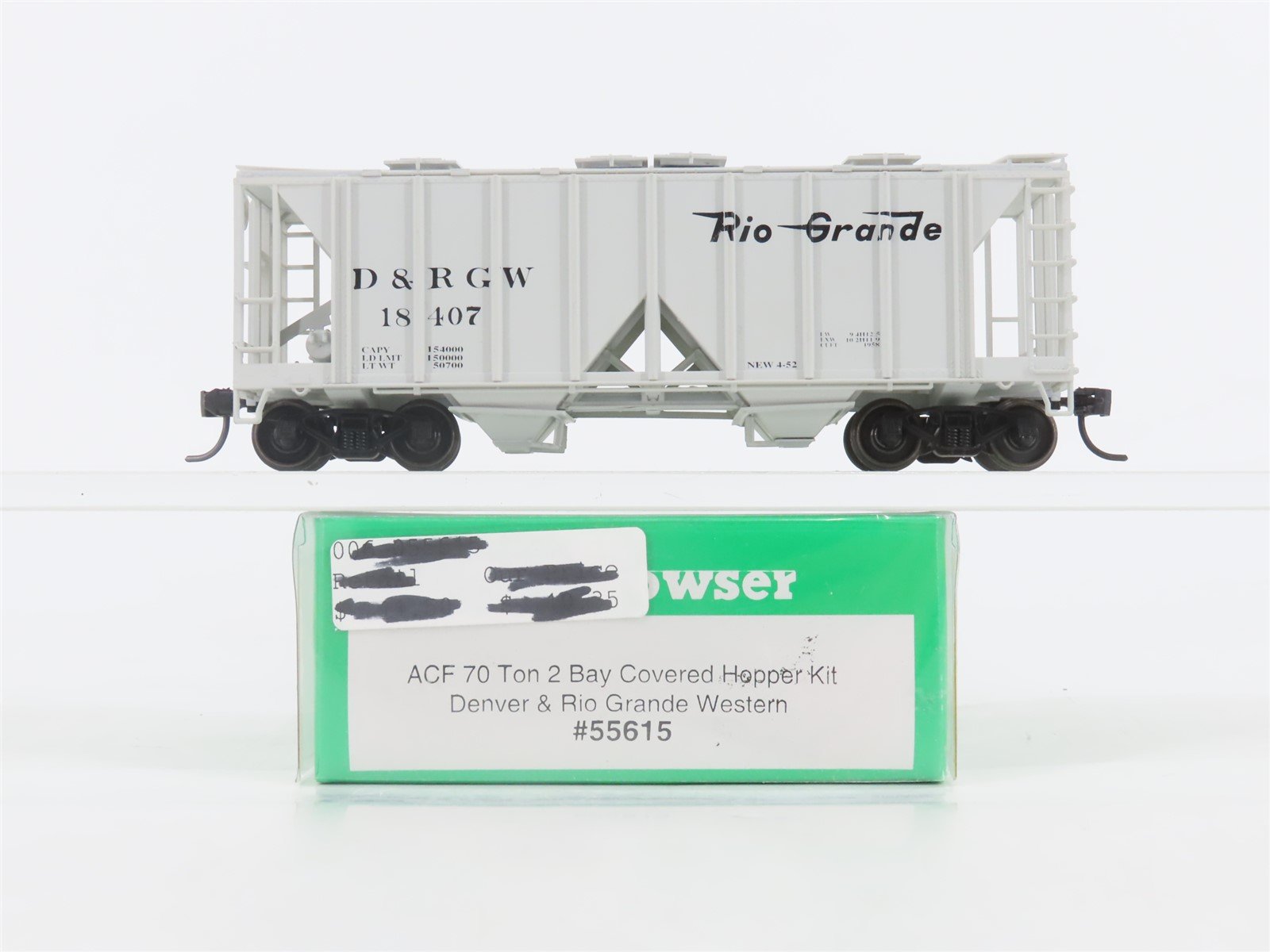 HO Scale Bowser 55615 D&RGW Rio Grande 2-Bay Covered Hopper #18407 - Upgraded