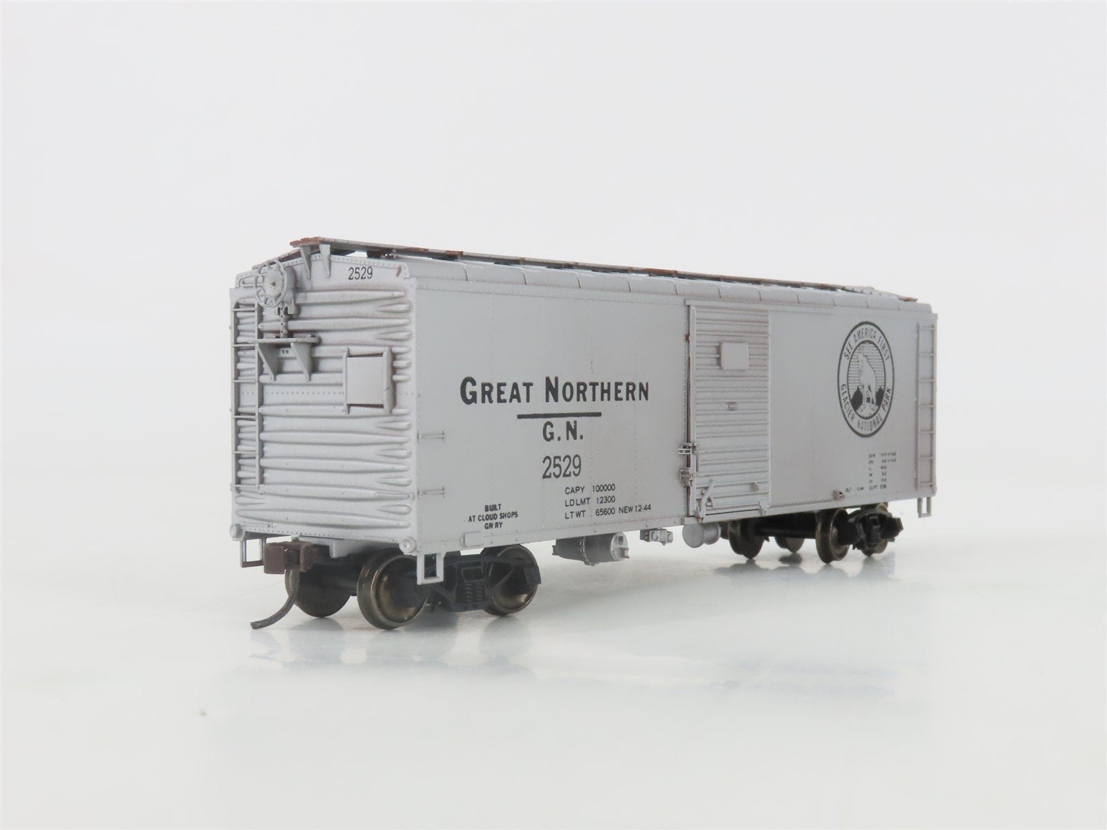 HO Bowser English's 3-1018 GN Glacier National Park 40' Box Car #2529 - Upgraded