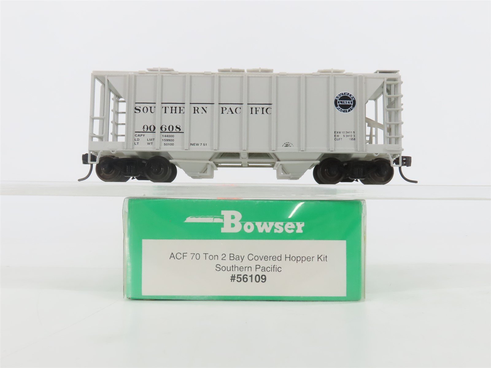 HO Scale Bowser 56109 SP Southern Pacific 2-Bay Covered Hopper #90608 -Upgraded