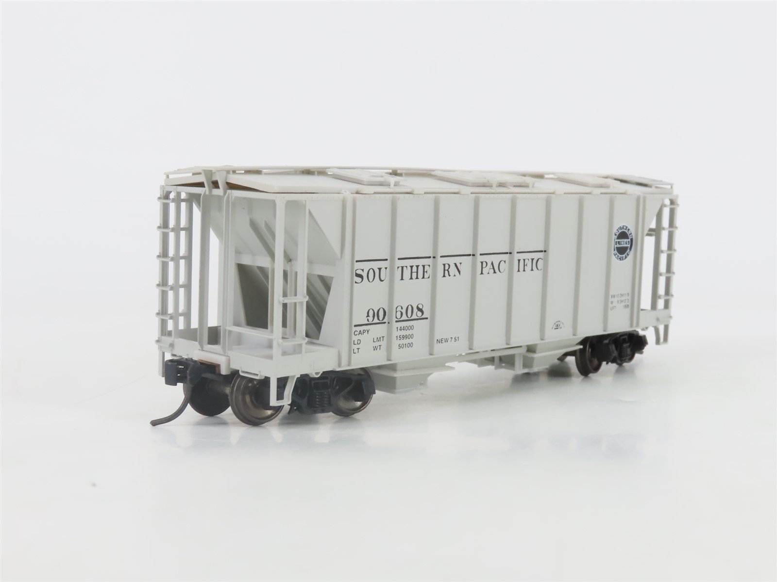 HO Scale Bowser 56109 SP Southern Pacific 2-Bay Covered Hopper #90608 -Upgraded