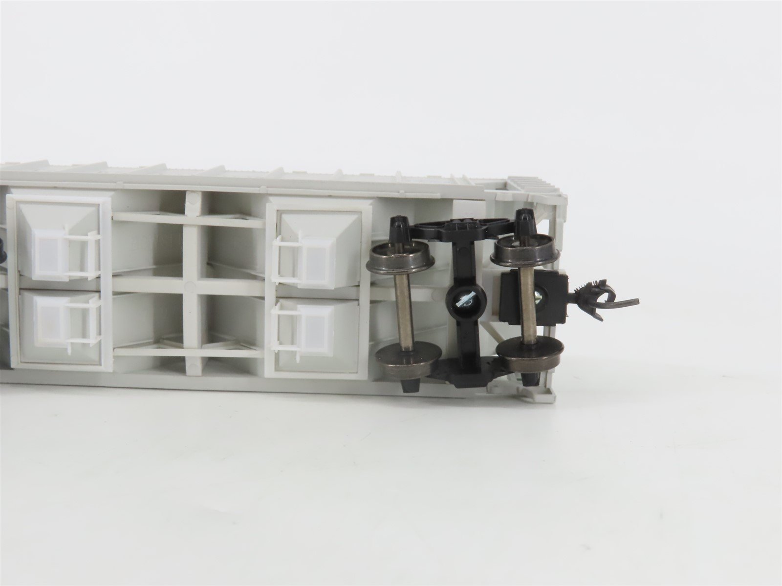 HO Scale Bowser 56109 SP Southern Pacific 2-Bay Covered Hopper #90608 -Upgraded