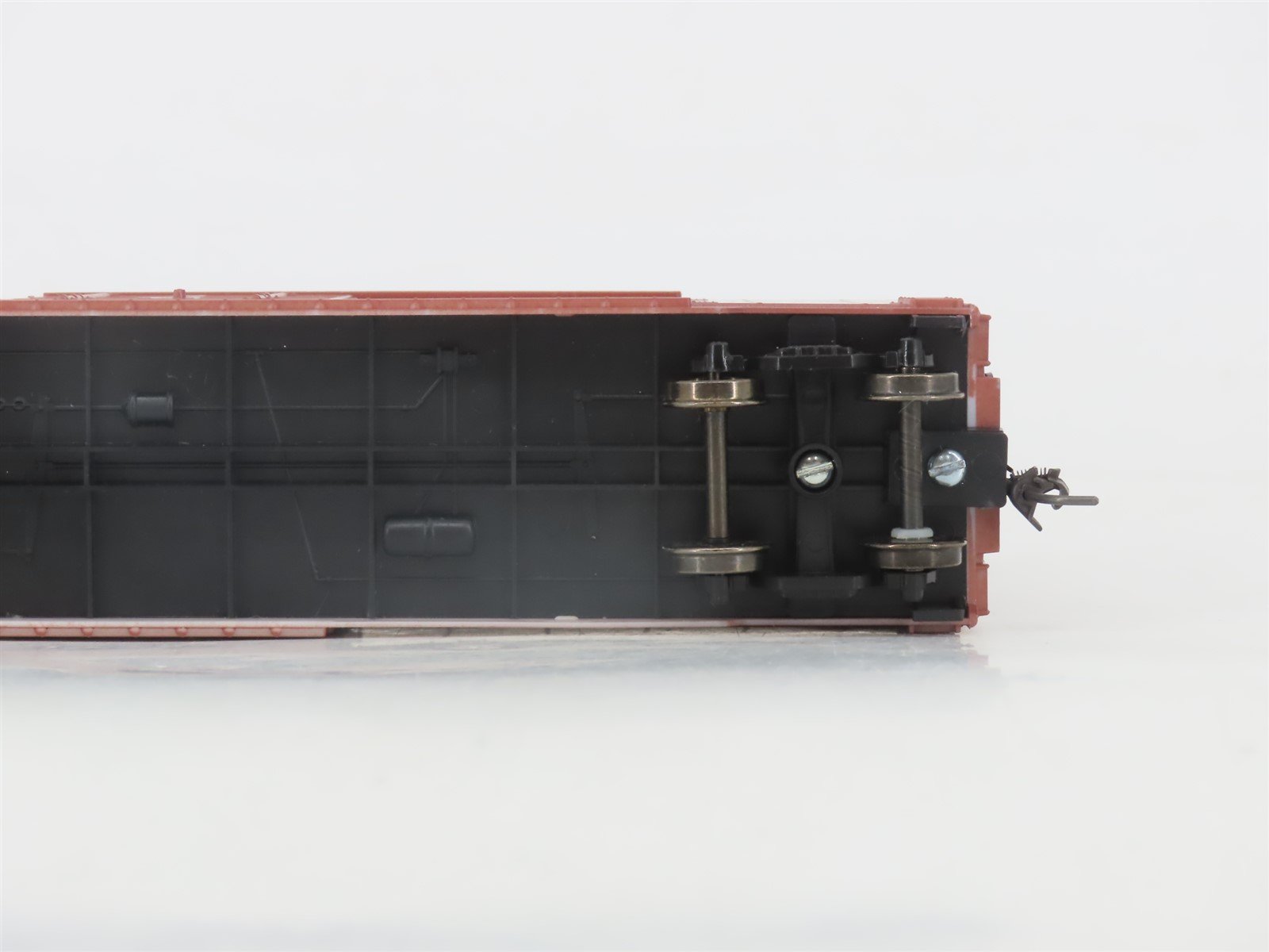 HO Roundhouse 01766 SP Southern Pacific 50' Hi-Cube Box Car #674900 - Upgraded