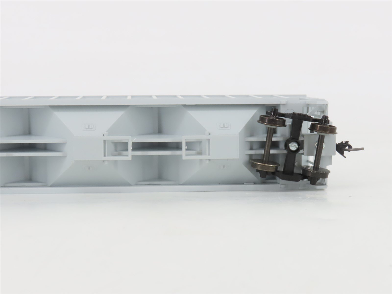 HO Roundhouse 3525 WP Western Pacific 50' Covered 3-Bay Hopper #12083 - Upgraded
