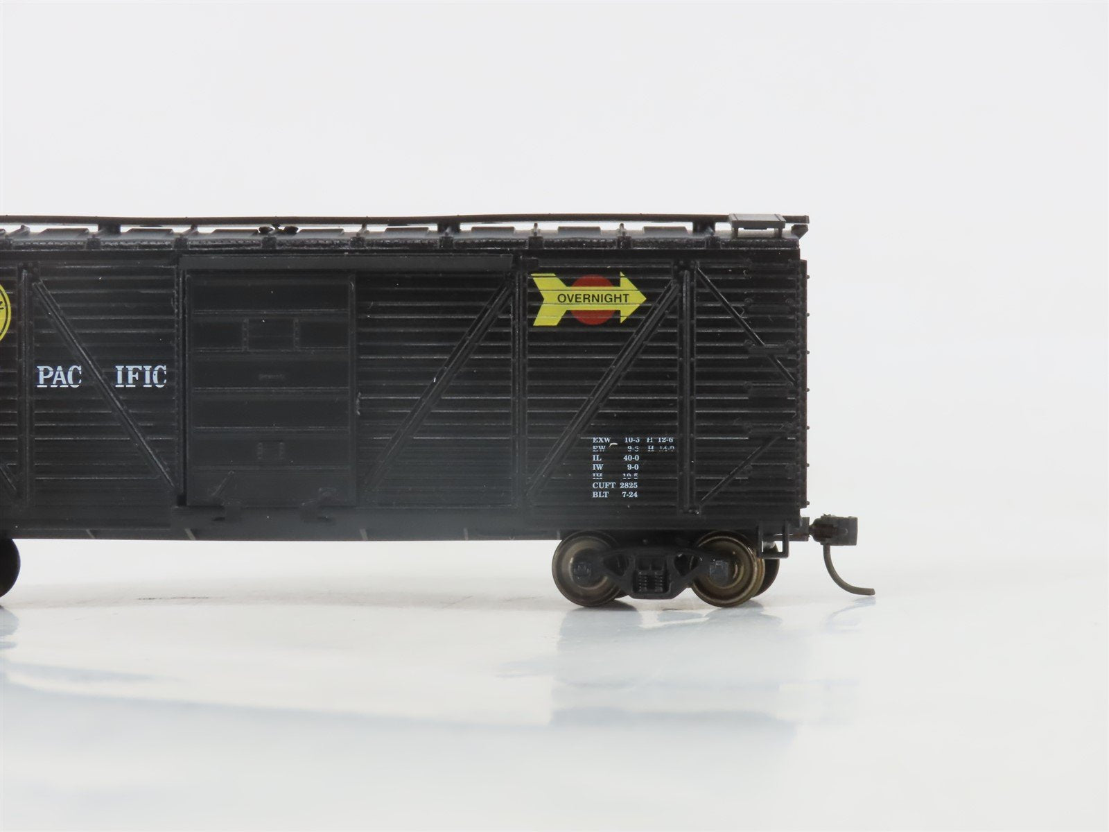 HO Roundhouse 1096 SP Southern Pacific Overnight 40' Box Car #63511 - Upgraded