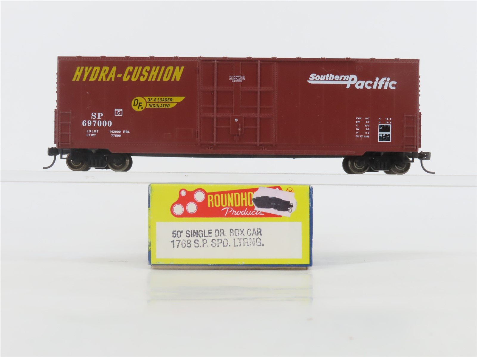 HO Scale Roundhouse 1768 SP Southern Pacific 50' Box Car #697000 - Upgraded