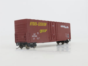 HO Scale Roundhouse 1768 SP Southern Pacific 50' Box Car #697000 - Upgraded