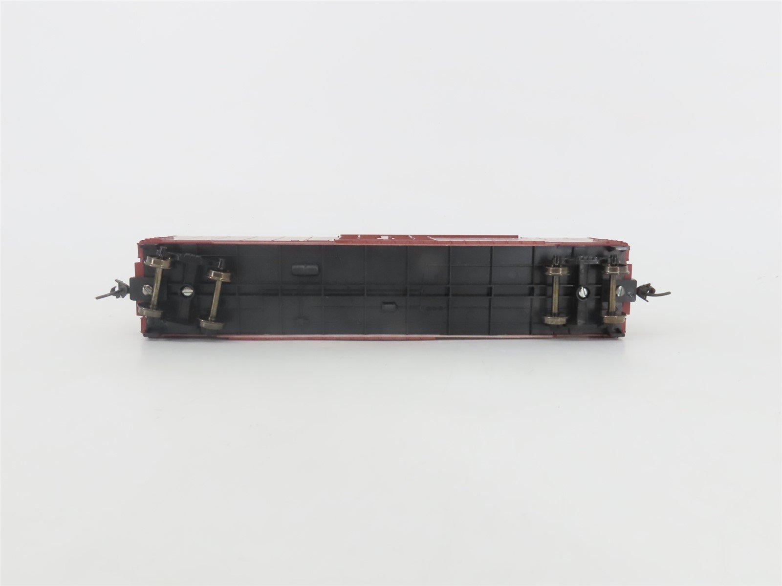HO Scale Roundhouse 1768 SP Southern Pacific 50' Box Car #697000 - Upgraded