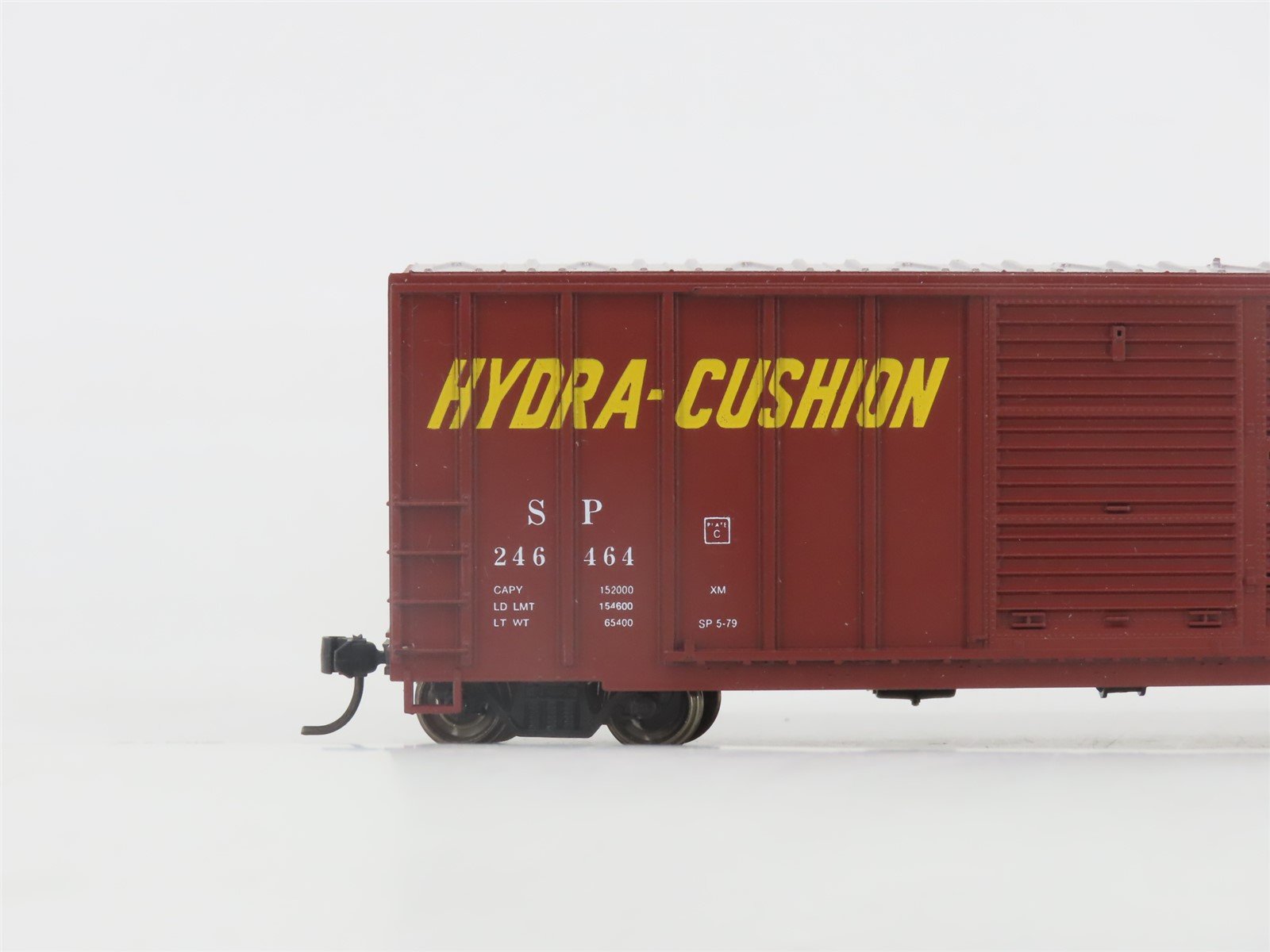 HO Scale Roundhouse 1986 SP Southern Pacific 50' Box Car #246464 - Upgraded