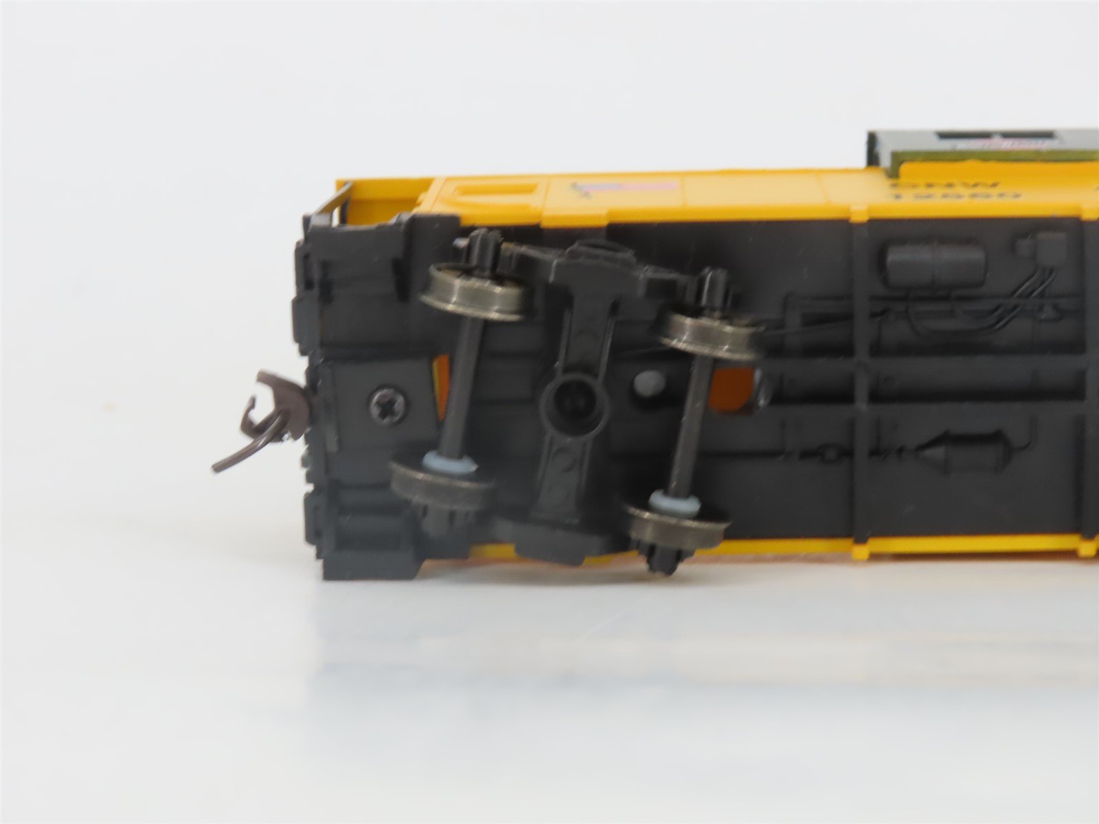 HO Scale Walthers Trainline 931-510 CNW Chicago North Western Caboose #12560