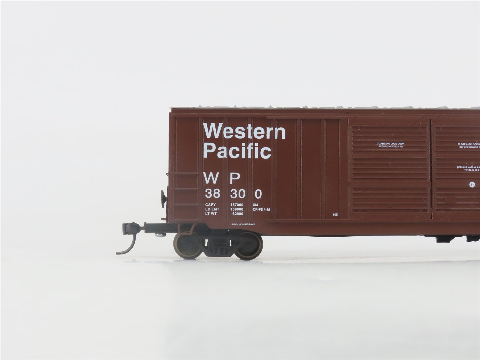 HO Scale LBF 1223 WP Western Pacific Feather 52' Double Door Box Car #38300