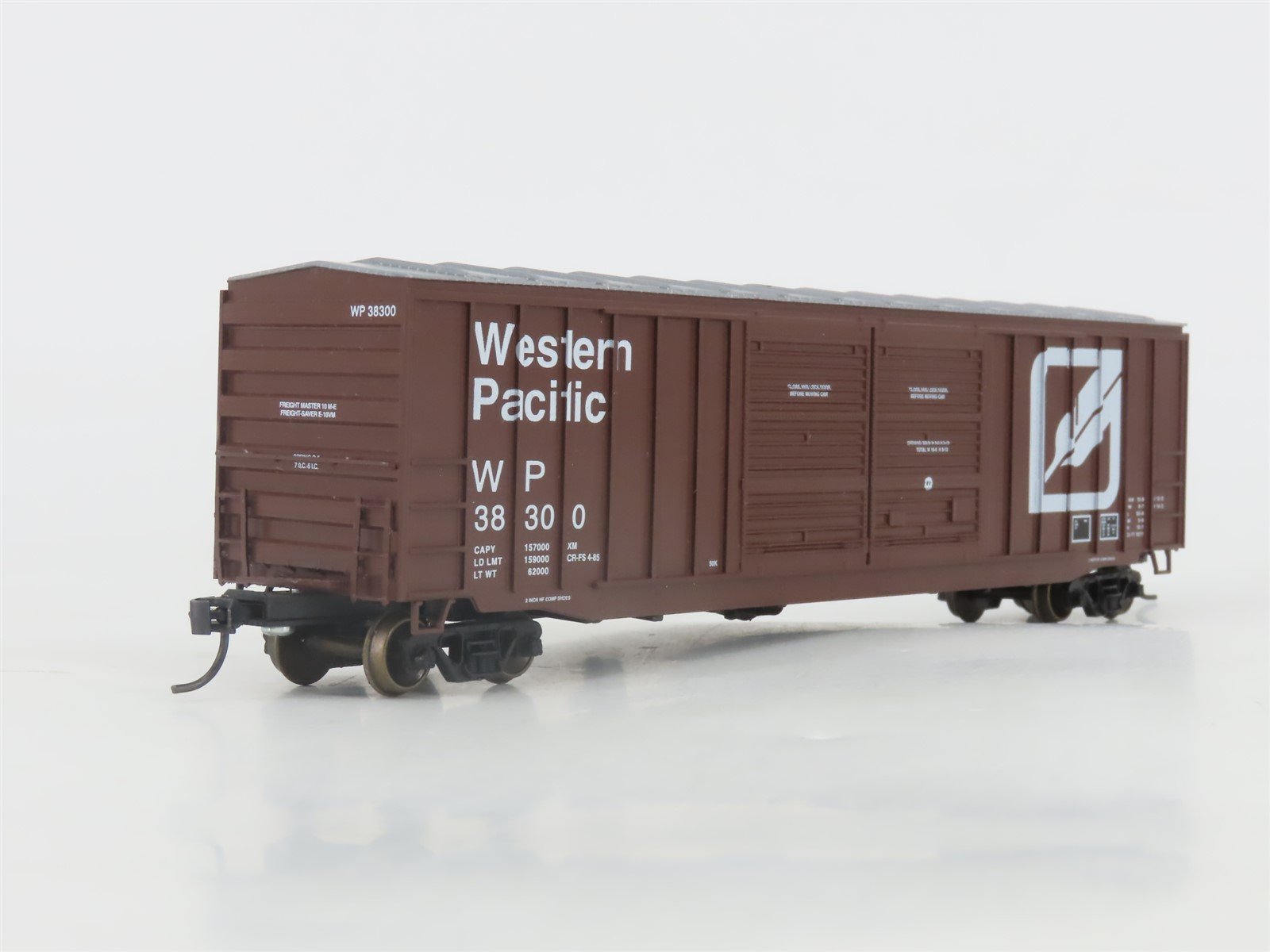 HO Scale LBF 1223 WP Western Pacific Feather 52' Double Door Box Car #38300